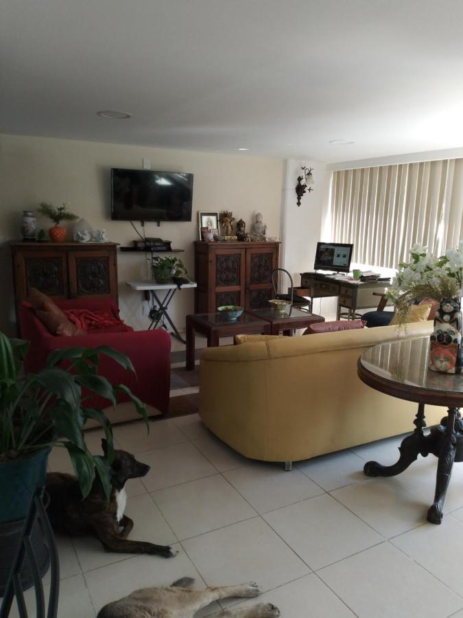 Charming Sunny Bedroom Overlooking Beautiful Amsterdam Avenue In Best Condesa Area Mexico By Eksteriør billede