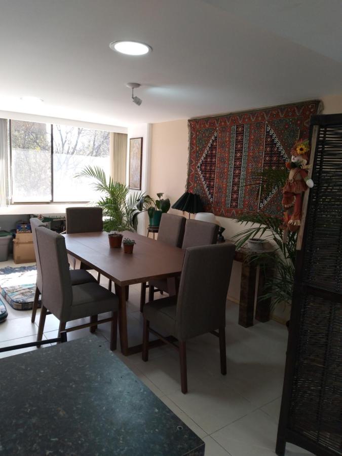 Charming Sunny Bedroom Overlooking Beautiful Amsterdam Avenue In Best Condesa Area Mexico By Eksteriør billede