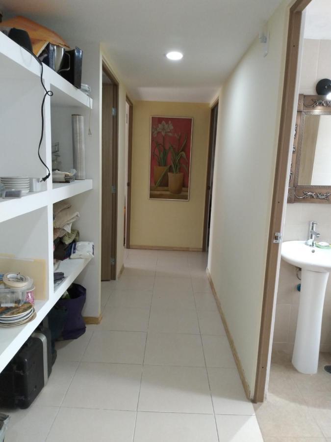 Charming Sunny Bedroom Overlooking Beautiful Amsterdam Avenue In Best Condesa Area Mexico By Eksteriør billede