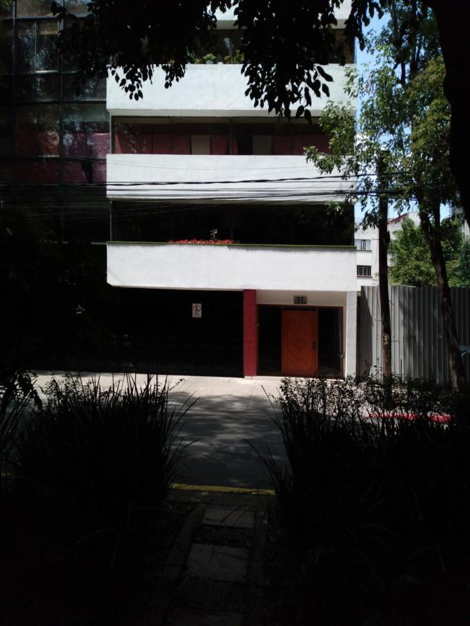 Charming Sunny Bedroom Overlooking Beautiful Amsterdam Avenue In Best Condesa Area Mexico By Eksteriør billede